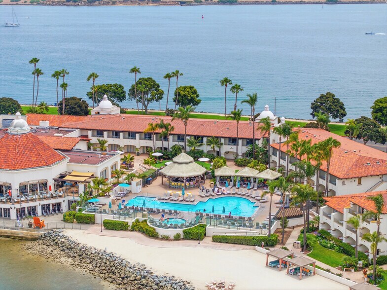 More Photos Of 1551 Shelter Island Dr, San Diego Hotel For Lease