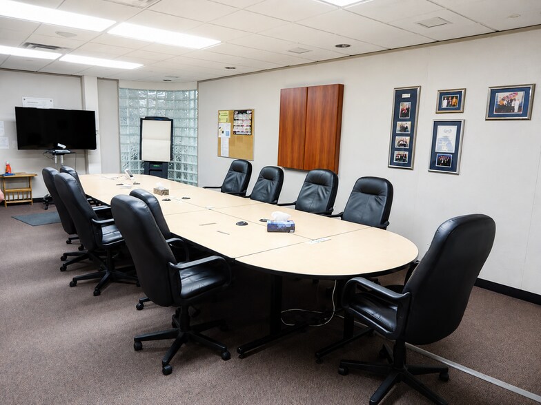 More Photos Of 4826 50 St, Red Deer Office For Sale
