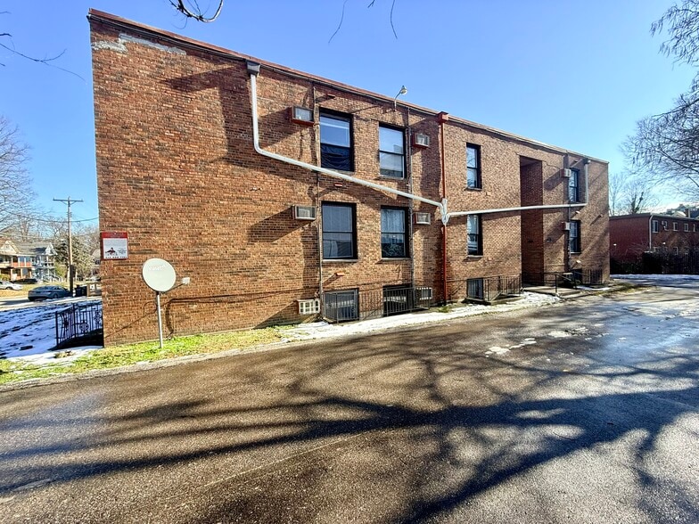 More Photos Of 911-913 Rogers Pl, Cincinnati Apartments For Sale