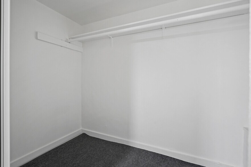 More Photos Of 8117 Ney Ave, Oakland Apartments For Sale