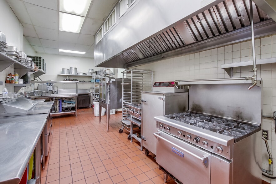 More Photos Of 110 Civic Center Dr, Vista Office For Sale