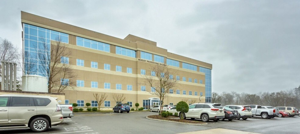 More Photos Of 2253 Chambliss Ave, Cleveland Medical For Lease