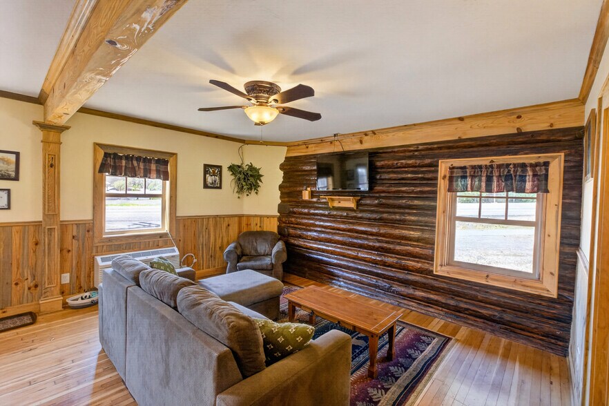 More Photos Of 1258 Highway 141, White Salmon Hospitality For Sale