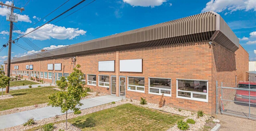 More Photos Of 12855-12873 141 St NW, Edmonton Service For Lease