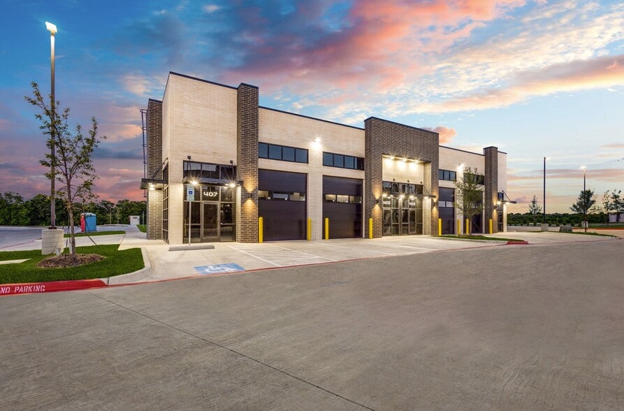 More Photos Of 1821 McKinney St, Melissa Office For Lease