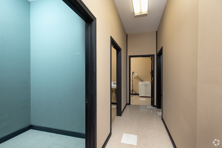 More Photos Of 5801 Old Collinsville Rd, Fairview Heights General Retail For Lease