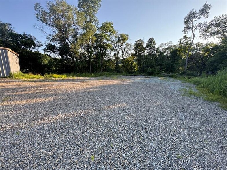 More Photos Of 97 Pines Marginal Rd, Charleroi Warehouse For Sale