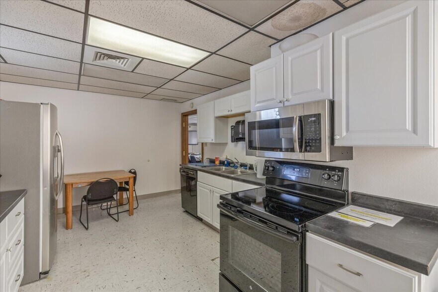 More Photos Of 1780 Westland Rd, Cheyenne Office For Sale