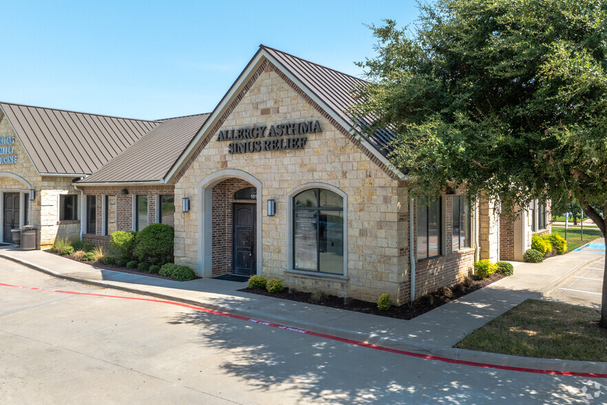 Primary Photo Of 3105 Colorado Blvd, Denton Medical For Lease