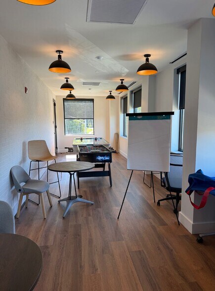 More Photos Of 137 Mitchells Chance, Edgewater Medical For Lease
