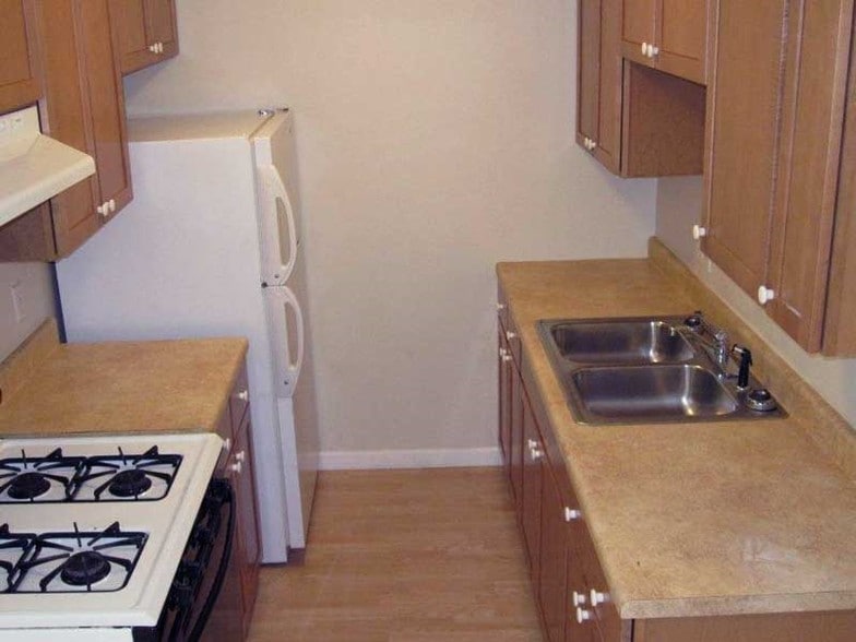 More Photos Of 4130 Oak Park Dr SE, Grand Rapids Apartments For Sale