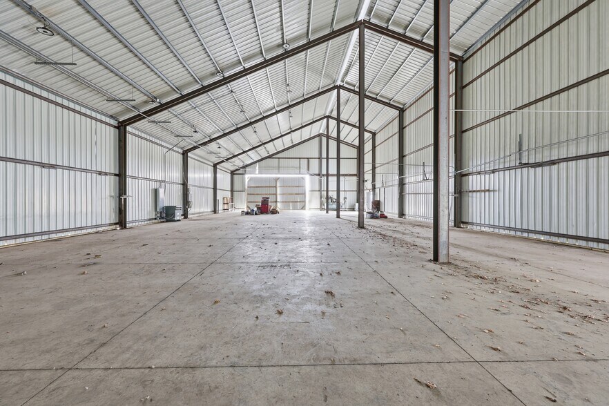 More Photos Of 2035 Co 170 Rd, Marengo Warehouse For Sale