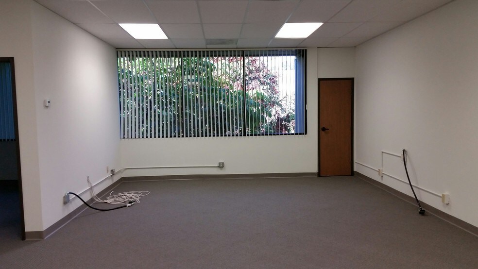 More Photos Of 18001-18007 Mitchell S, Irvine Light Manufacturing For Lease