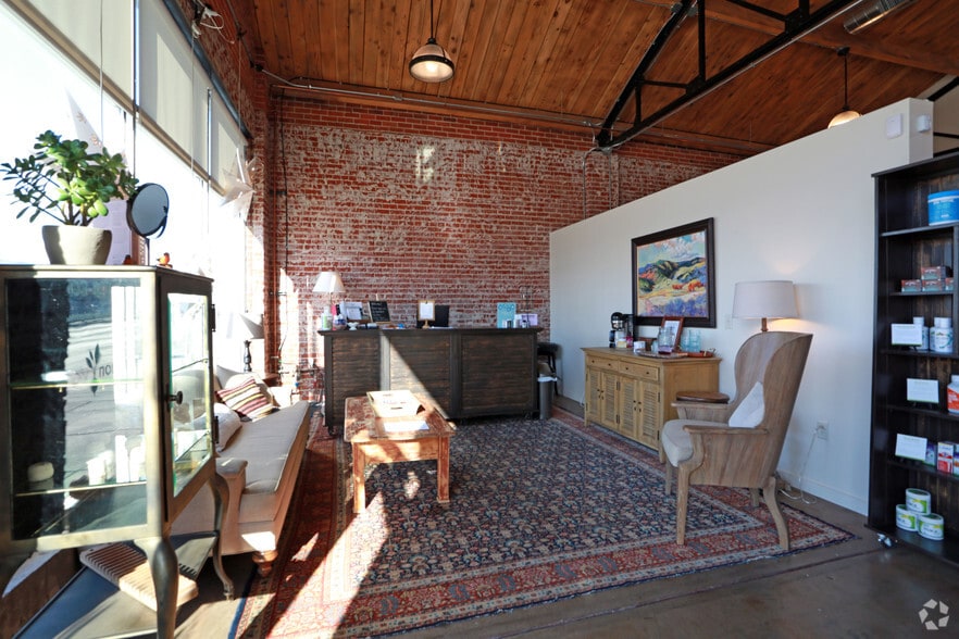 More Photos Of 1842 S Broadway, Denver Storefront For Lease