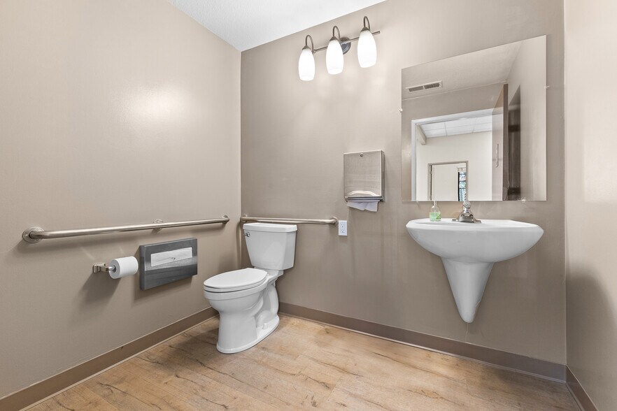 More Photos Of 1436 Professional Dr, Petaluma Medical For Sale