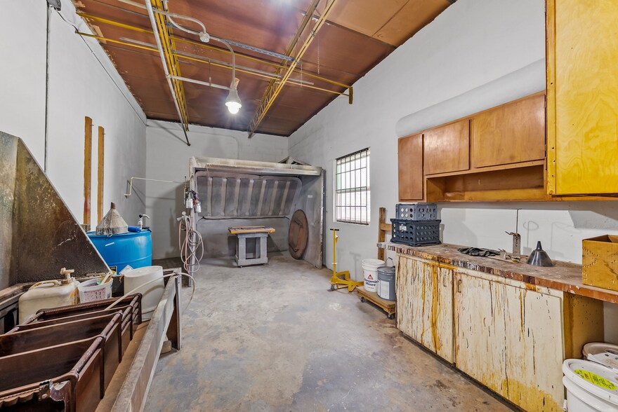 More Photos Of 1444 19th St N, Saint Petersburg Warehouse For Sale