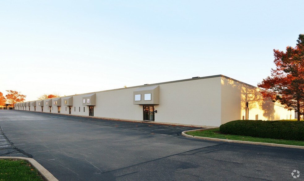 More Photos Of 8545-8587 Zionsville Rd, Indianapolis Unknown For Lease