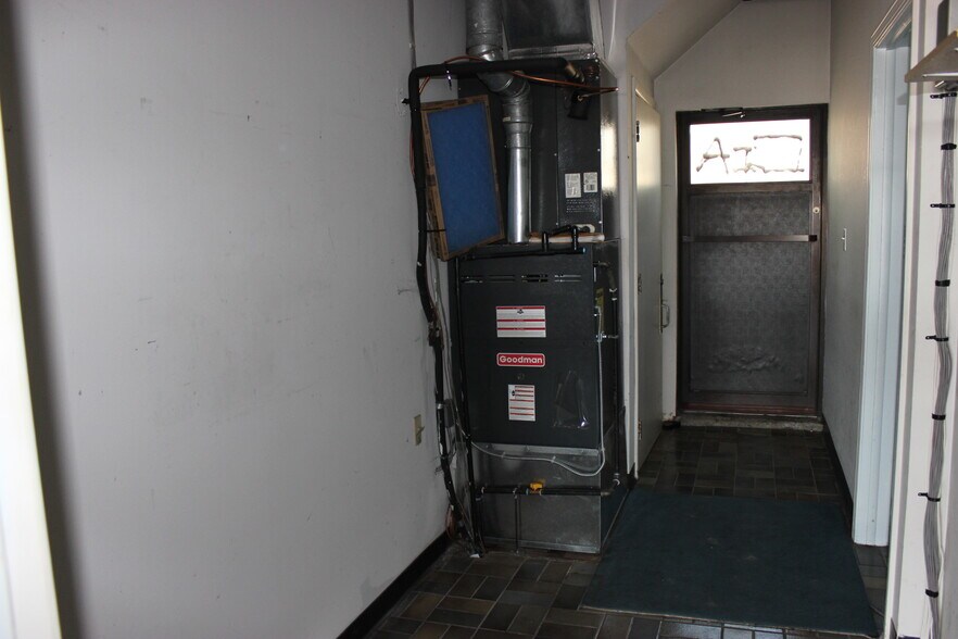 More Photos Of 1384-1388 Dixwell Ave, Hamden Office For Lease