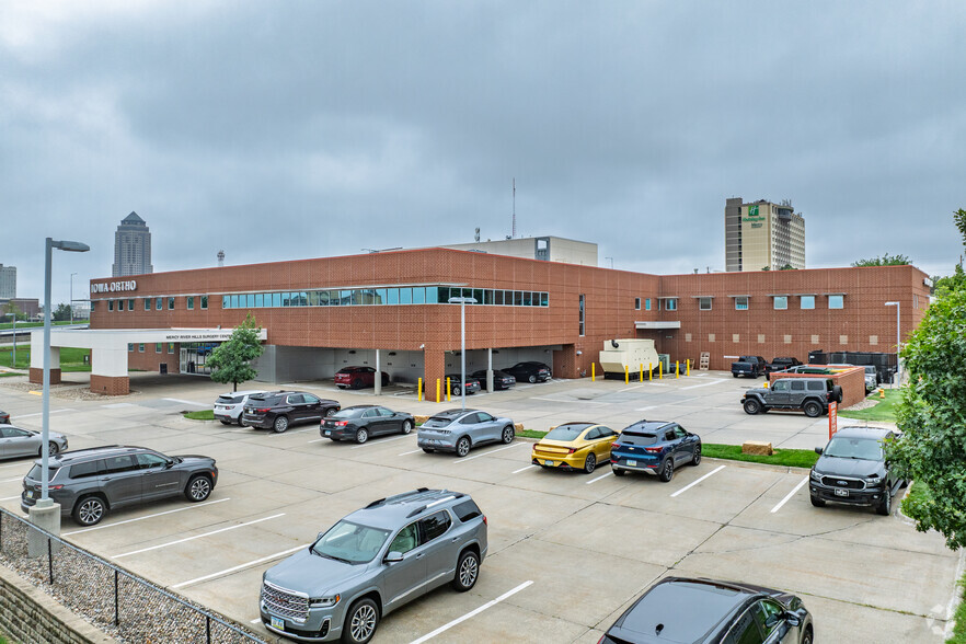 More Photos Of 450 Laurel St, Des Moines Office For Sale