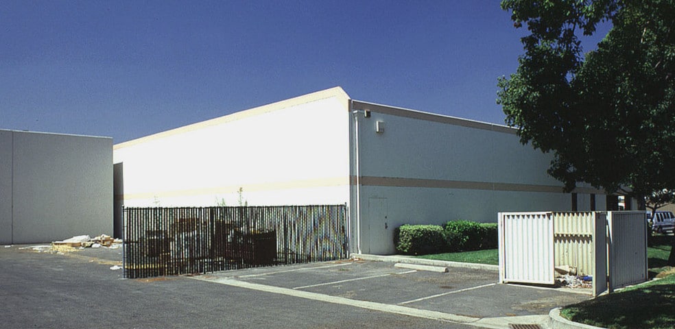 More Photos Of 269 Pacific St, Pomona Warehouse For Sale