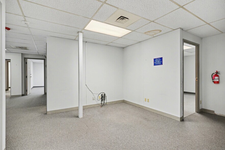 More Photos Of 400 Nationwide Dr, Harrisburg Medical For Sale