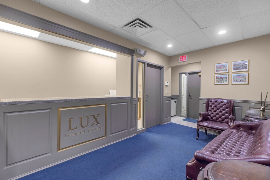 More Photos Of 47-49 Leavenworth St, Waterbury Office For Sale