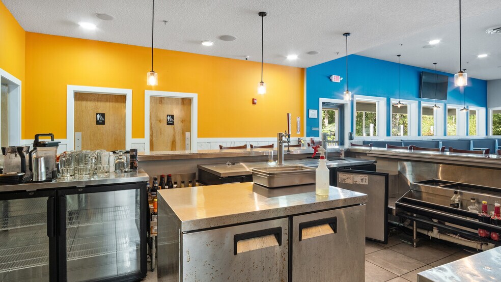 More Photos Of 235 N Mosby Ave, Littleton Restaurant For Sale