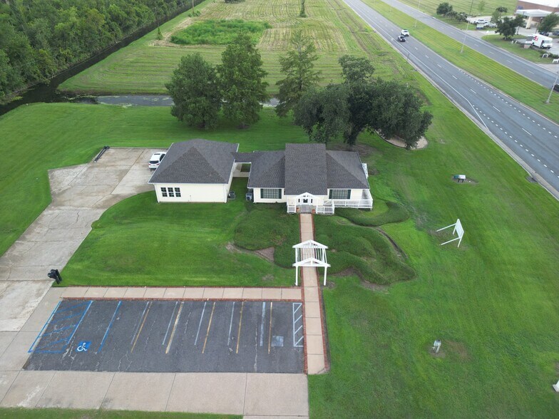 More Photos Of 669 Belle Terre Blvd, La Place Office For Sale