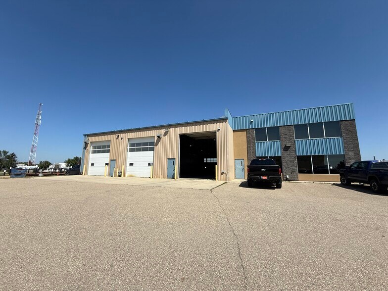 More Photos Of 42 Belich Cres, Red Deer County Industrial For Lease