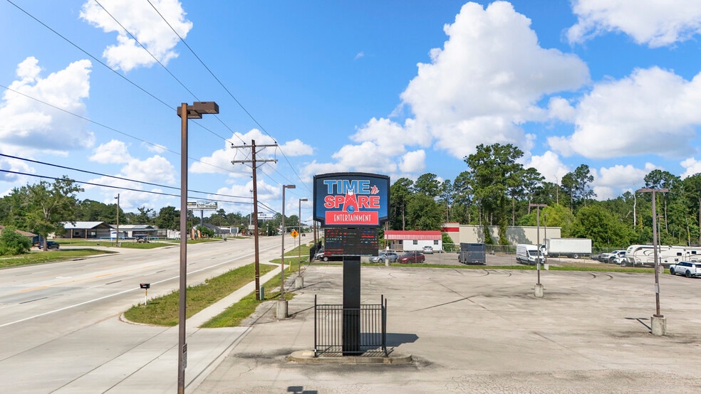 More Photos Of 13027 TX-105 E, Cut And Shoot Sports And Entertainment For Sale