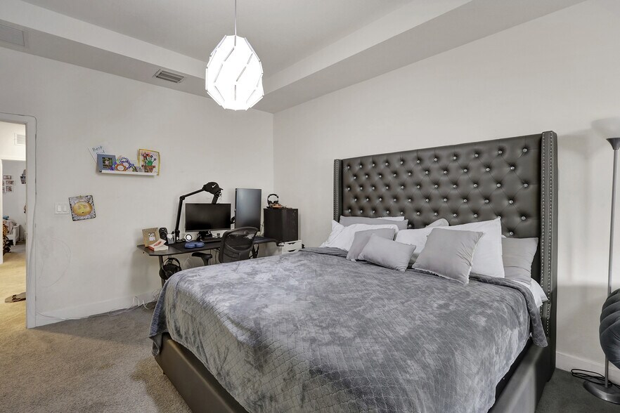 More Photos Of 15809 NW 91st Ct, Miami Lakes Specialty For Sale