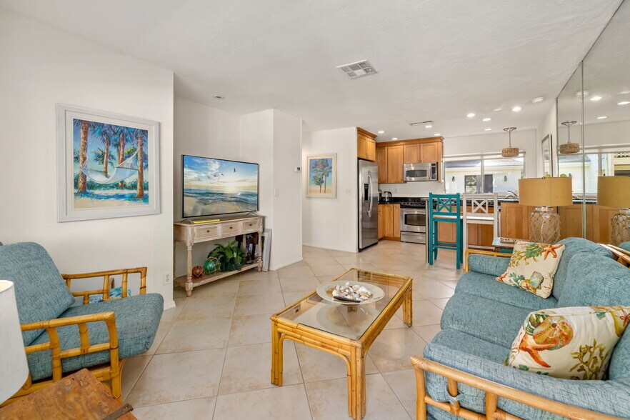 More Photos Of 9022 Midnight Pass Rd, Sarasota Apartments For Sale