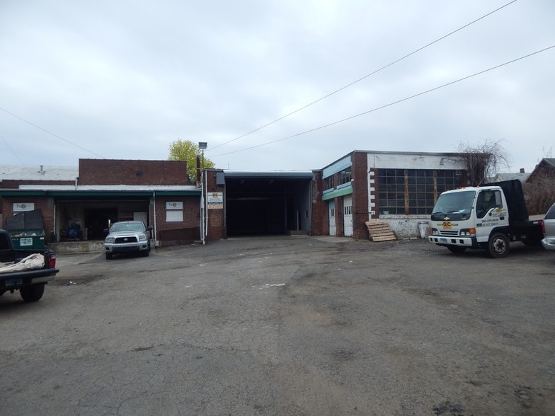 More Photos Of 209 Center St, Bridgeport Warehouse For Sale