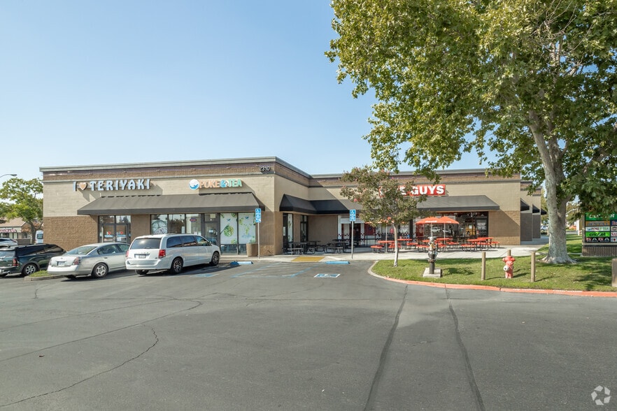 More Photos Of 2310-2352 Sunrise Blvd, Rancho Cordova Unknown For Lease