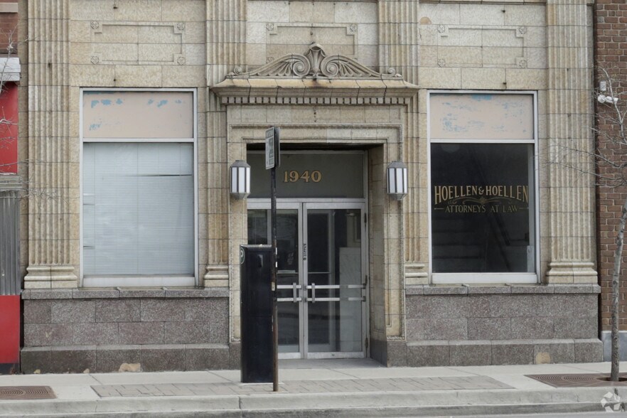 More Photos Of 1940 W Irving Park Rd, Chicago General Retail For Sale