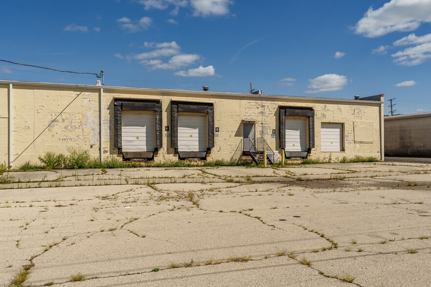 More Photos Of 6320 Material Ave, Loves Park Warehouse For Sale