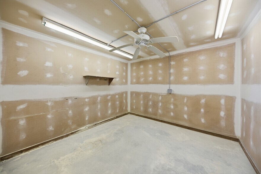 More Photos Of 1140 Finfeather Rd, Bryan Industrial For Sale