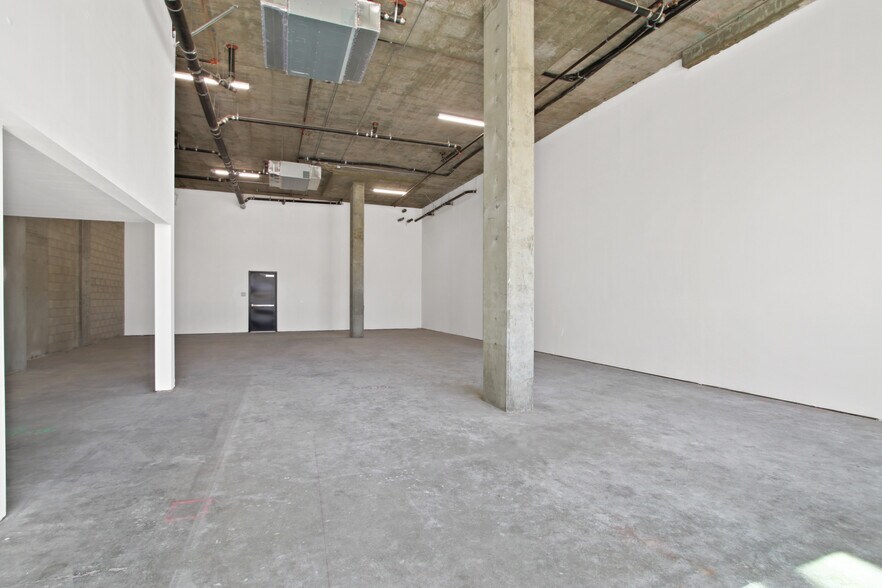 More Photos Of 1550 Lincoln Blvd, Santa Monica Apartments For Lease