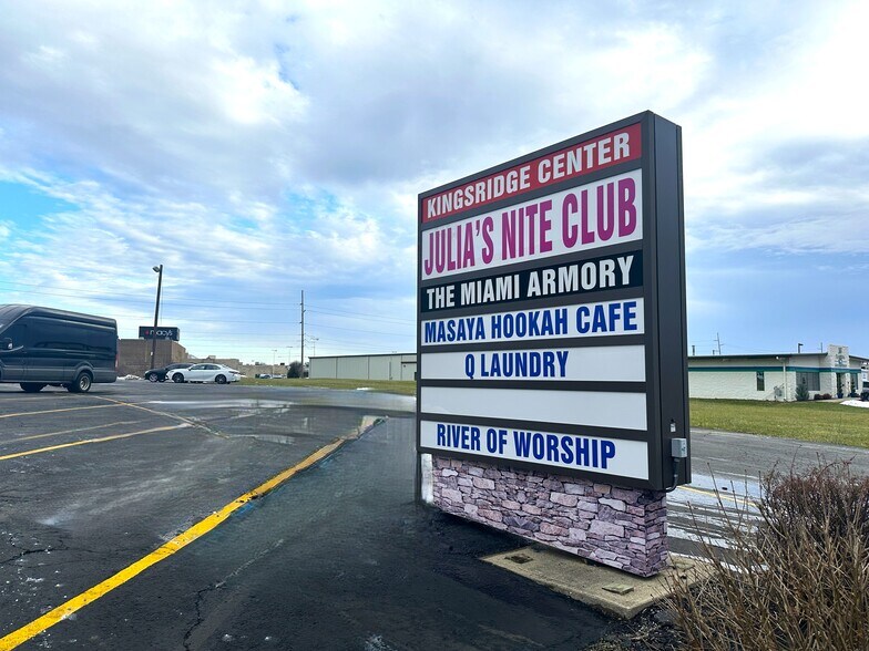 More Photos Of 8935-8947 Kingsridge Rd, Dayton Storefront Retail Office For Sale