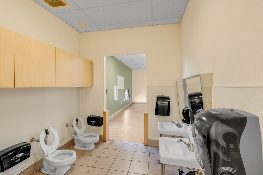 More Photos Of 1151 W Ray Rd, Chandler Daycare Center For Sale