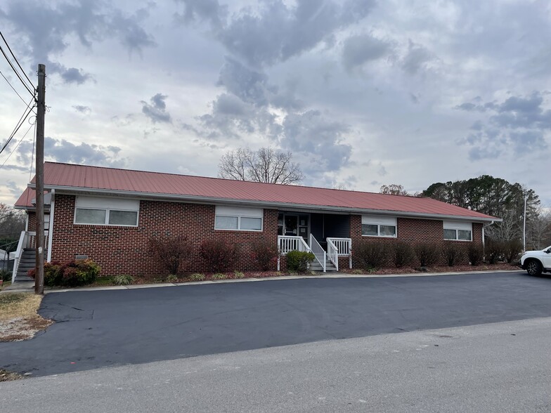 Primary Photo Of 345 Garfield St, McMinnville Assisted Living For Sale