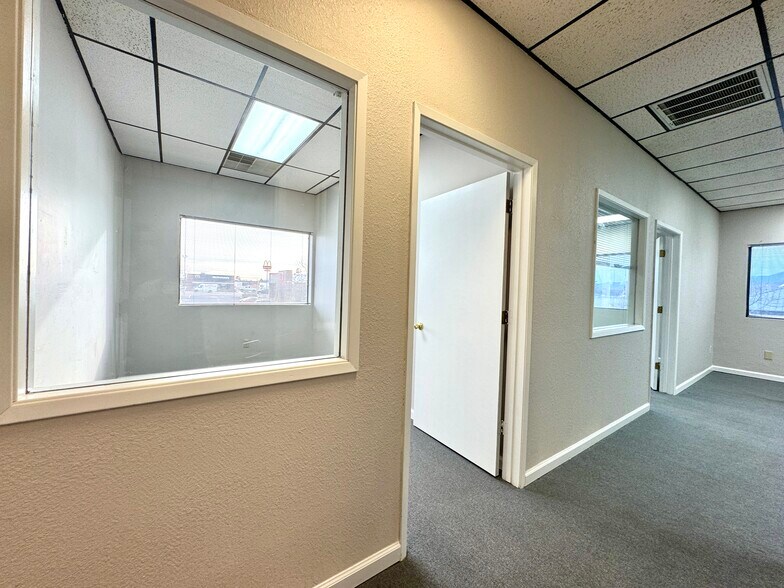 More Photos Of 804 E Cypress Ave, Redding Office For Sale