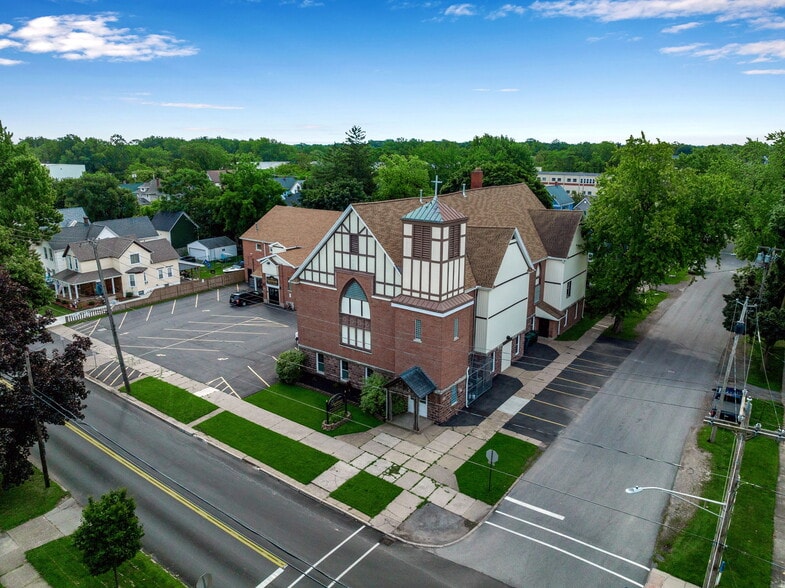 More Photos Of 383 Wheatfield St, North Tonawanda Religious Facility For Sale