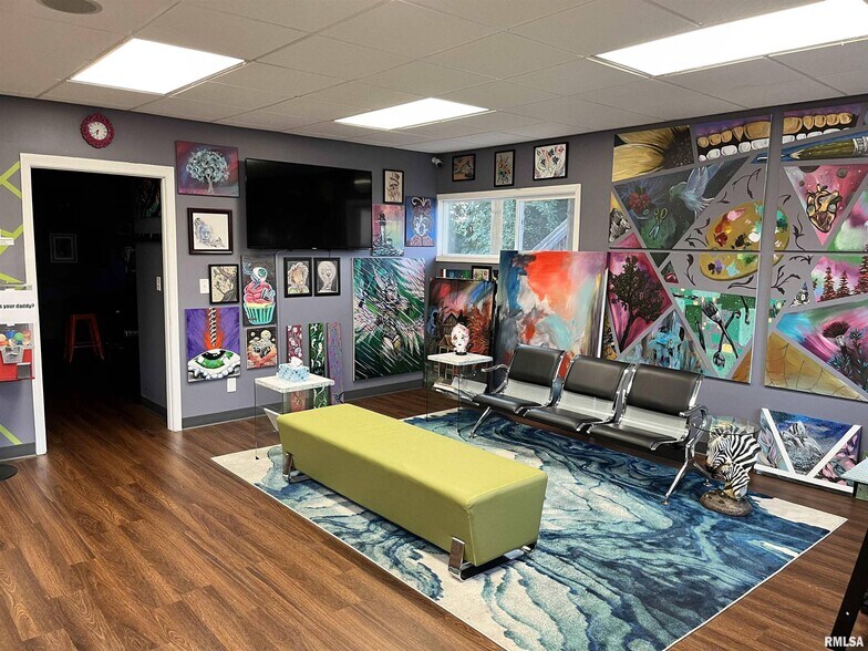 More Photos Of 987 Clock Tower Dr, Springfield Apartments For Sale