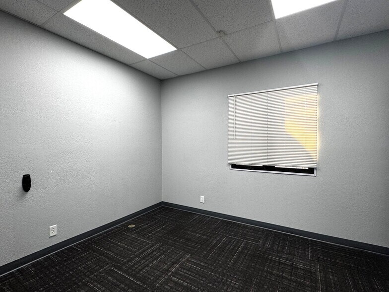 More Photos Of 501 E 15th St, Edmond Medical For Lease