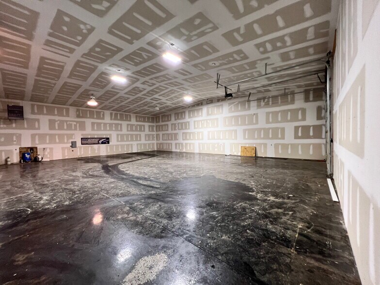 More Photos Of 2354 Warehouse Ln, Goochland Warehouse For Lease