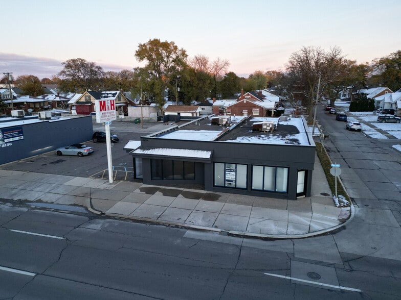 Primary Photo Of 24604 Van Dyke Ave, Center Line Freestanding For Lease