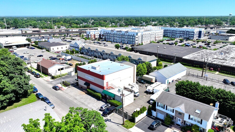 More Photos Of 180 S Travis St, Lindenhurst Self Storage For Sale