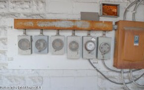 More Photos Of 2530-2534 US Route 9W, Ravena Showroom For Sale