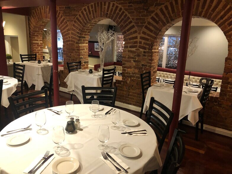 More Photos Of 885-889 N Howard St, Baltimore Restaurant For Sale